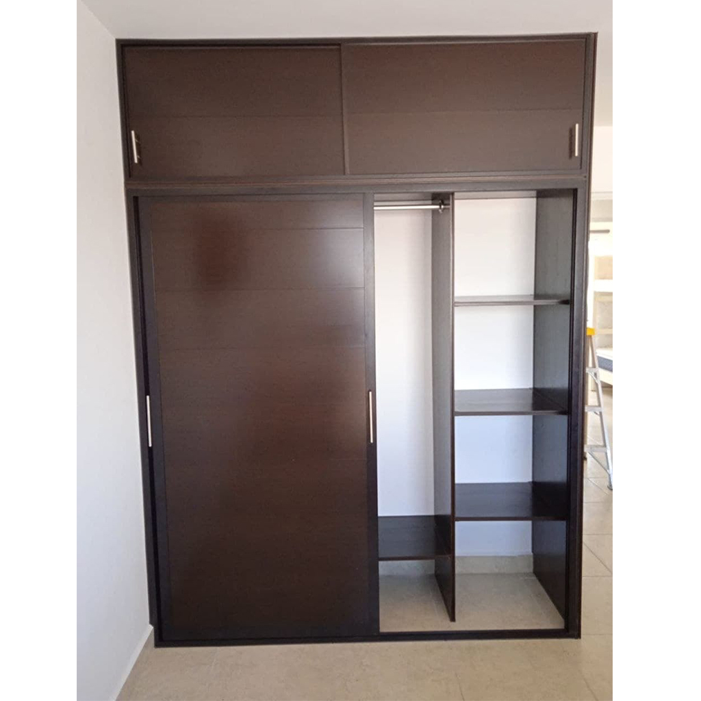 CLOSET PREMIUM CHOCOLATE