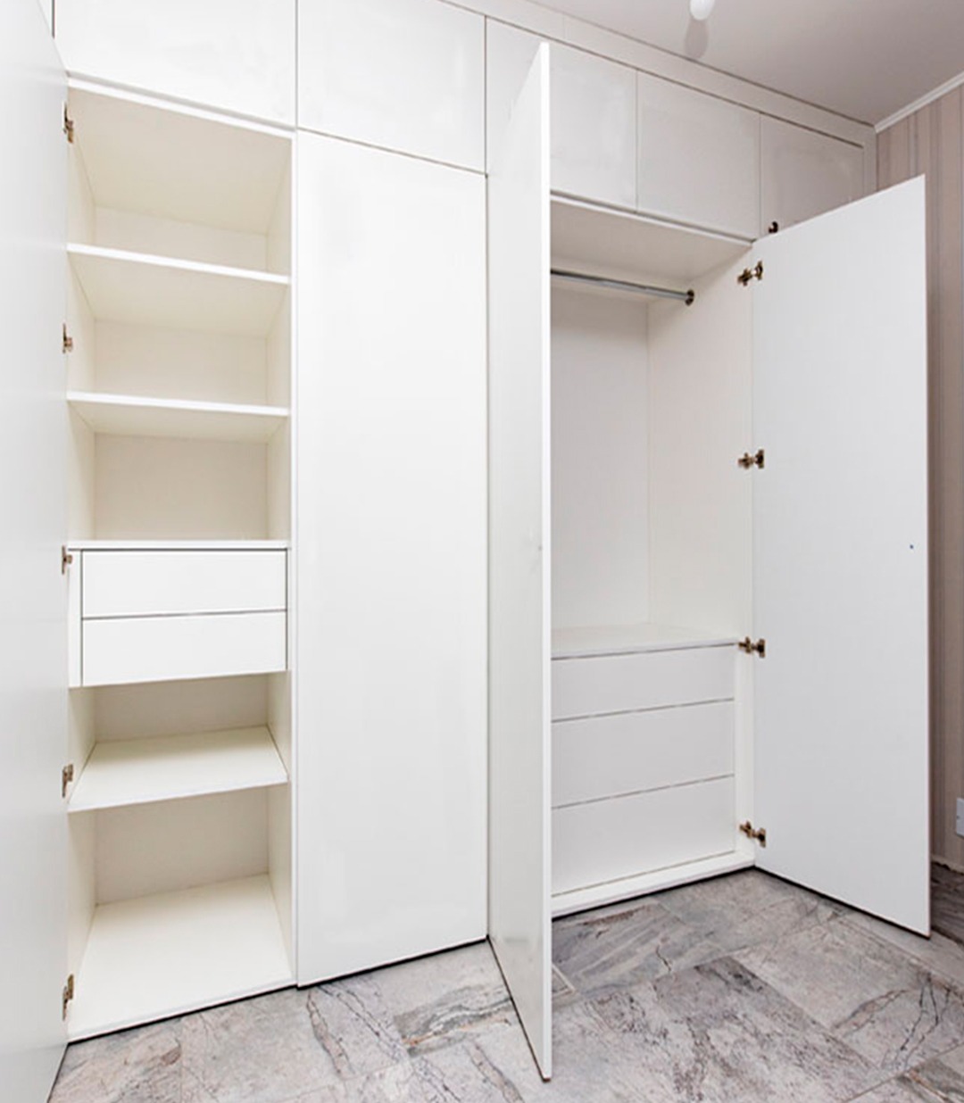 Closet Abatible Cajoneras Interiores
